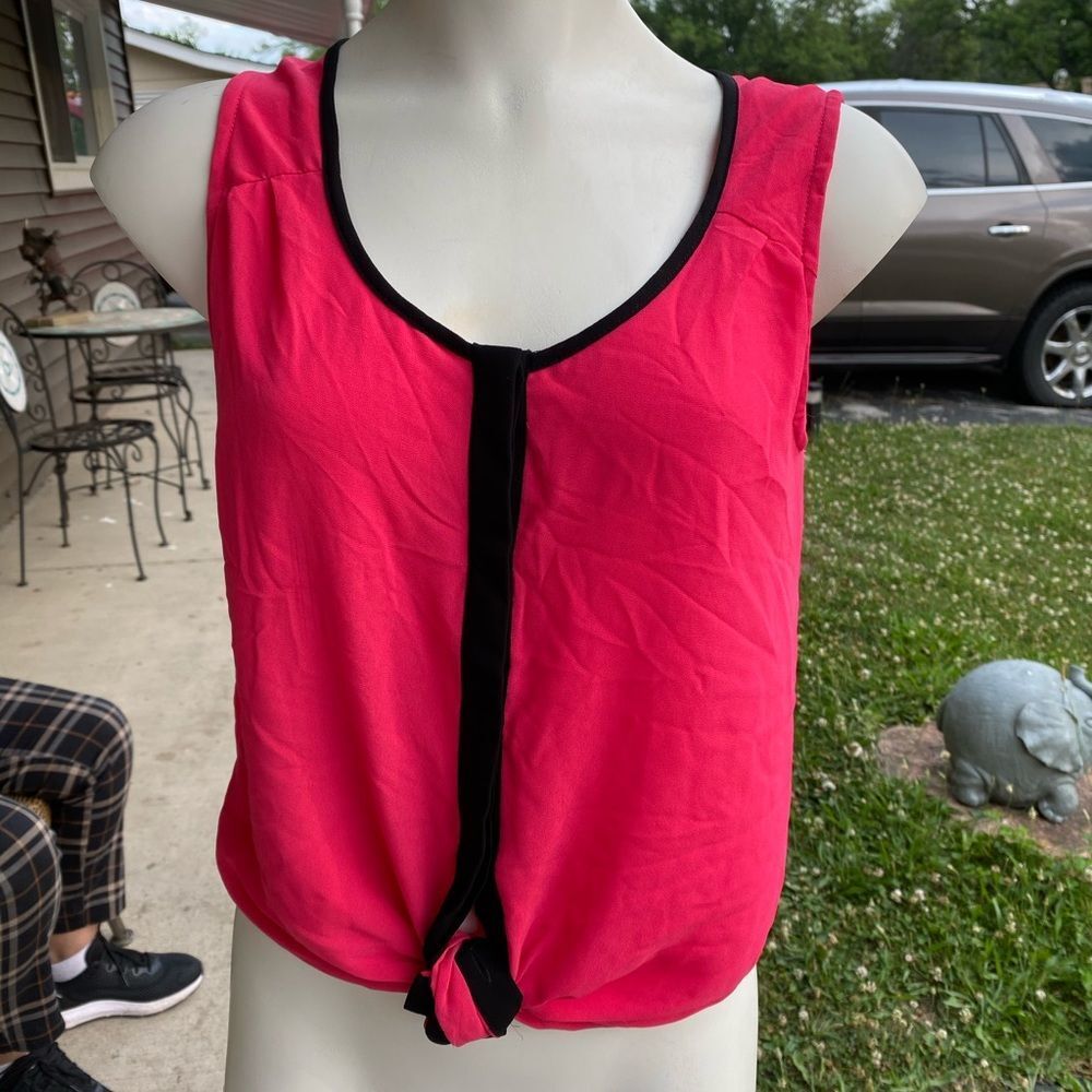 Naked Zebra Hot Pink Split Back Tie Front Sleeveless Blouse Tank Womens Small